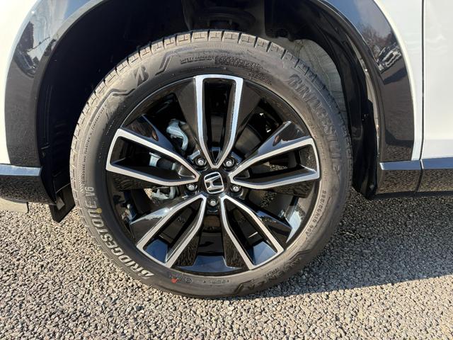 ヴェゼル e:HEVZ 1オーナー・センシング純正ナビBカメラ アルミホイール フルセグ 電動リアゲート シートヒーター オートクルーズコントロール DVD再生 アイドリングストップ 衝突防止システム 盗難防止システム(14枚目)