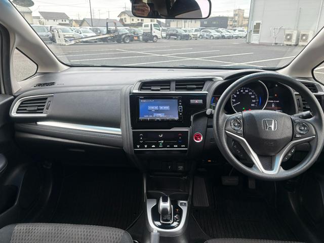 フィットハイブリッド Ｆコンフォートエディション　ホンダセンシング純正ナビＢカメラＥＴＣ（3枚目）