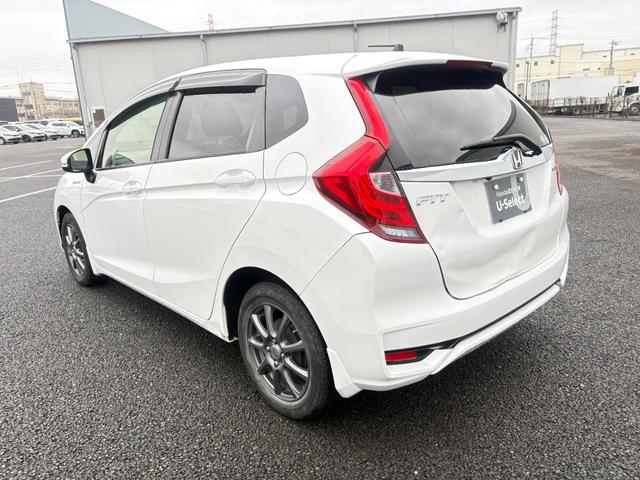 フィットハイブリッド Ｆコンフォートエディション　ホンダセンシング純正ナビＢカメラＥＴＣ（12枚目）