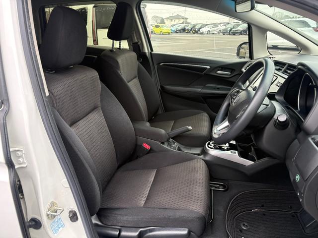 フィットハイブリッド Ｆコンフォートエディション　ホンダセンシング純正ナビＢカメラＥＴＣ（19枚目）