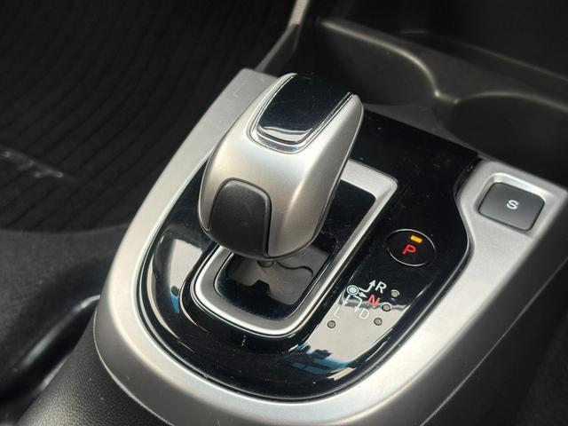 フィットハイブリッド Ｆコンフォートエディション　ホンダセンシング純正ナビＢカメラＥＴＣ（31枚目）