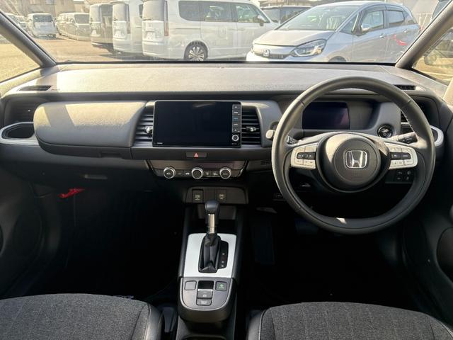 フィット ｅ：ＨＥＶホーム　１オーナー・センシング純正ナビＢカメラ（3枚目）