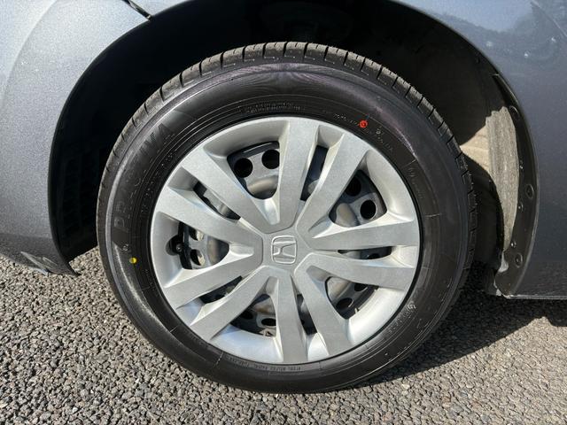 フィット ｅ：ＨＥＶホーム　１オーナー・センシング純正ナビＢカメラ（14枚目）