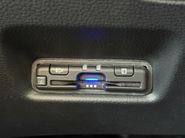 フィット ｅ：ＨＥＶホーム　１オーナー・センシング純正ナビＢカメラ（24枚目）