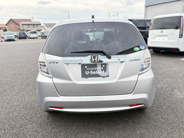 フィットハイブリッド スマートセレクションファインスタイル　社外ナビＢカメラ（10枚目）