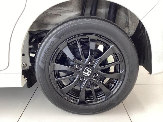 Ｎ－ＢＯＸカスタム Ｌスタイル＋ブラック　衝突軽減ブレ－キ　パーキングセンサー　ＤＶＤ再生　横滑り防止　シ－トヒ－タ－　クルーズコントロール　ＬＥＤライト　ナビＴＶ　地デジ　スマキー　フルオートエアコン　ＡＢＳ　Ｒカメ（13枚目）