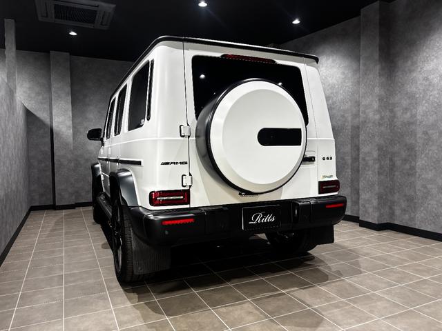 Gクラス G63 マグノヒーローエディション 75台限定 AMGナイトパッケージ・マグノ Gmanufakturプログラムプラス AMGナイトPKGII マグノナイトブラックアクセント マッドブラック22インチAW AMGカーボンファイバーインテ(4枚目)