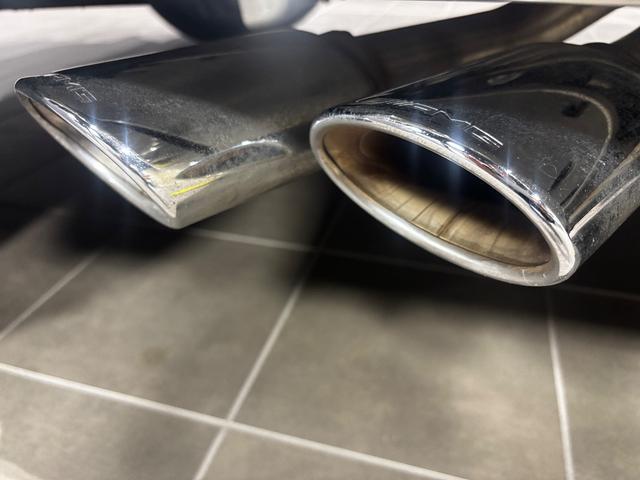 Gクラス G63 マグノヒーローエディション 75台限定 AMGナイトパッケージ・マグノ Gmanufakturプログラムプラス AMGナイトPKGII マグノナイトブラックアクセント マッドブラック22インチAW AMGカーボンファイバーインテ(8枚目)