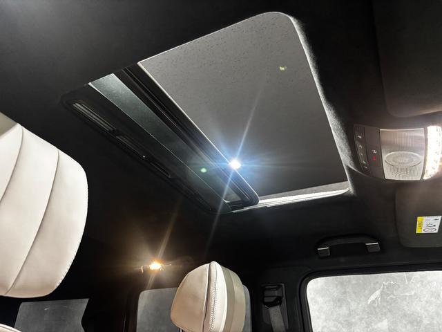 Gクラス G63 マグノヒーローエディション 75台限定 AMGナイトパッケージ・マグノ Gmanufakturプログラムプラス AMGナイトPKGII マグノナイトブラックアクセント マッドブラック22インチAW AMGカーボンファイバーインテ(16枚目)