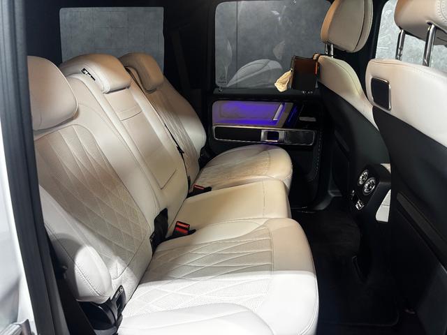 Gクラス G63 マグノヒーローエディション 75台限定 AMGナイトパッケージ・マグノ Gmanufakturプログラムプラス AMGナイトPKGII マグノナイトブラックアクセント マッドブラック22インチAW AMGカーボンファイバーインテ(17枚目)
