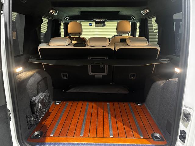 Gクラス G63 マグノヒーローエディション 75台限定 AMGナイトパッケージ・マグノ Gmanufakturプログラムプラス AMGナイトPKGII マグノナイトブラックアクセント マッドブラック22インチAW AMGカーボンファイバーインテ(37枚目)