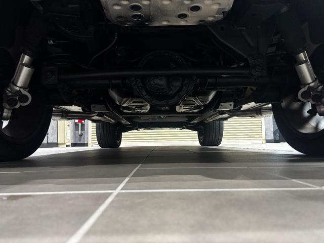 Gクラス G63 マグノヒーローエディション 75台限定 AMGナイトパッケージ・マグノ Gmanufakturプログラムプラス AMGナイトPKGII マグノナイトブラックアクセント マッドブラック22インチAW AMGカーボンファイバーインテ(40枚目)