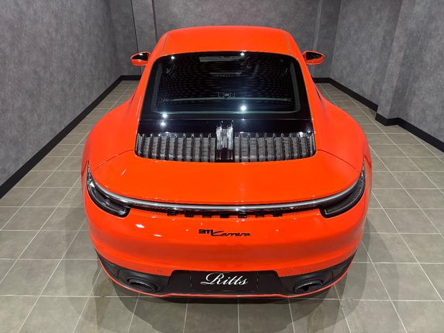 911 911カレラ レザーインテリアブラック インテリアトリムPKG装飾コントラストカラーステッチ 20/21インチCarreraSホイール ハイグロスブラック塗装仕上げ スホーツエグゾーストシステムブラックカラー(36枚目)