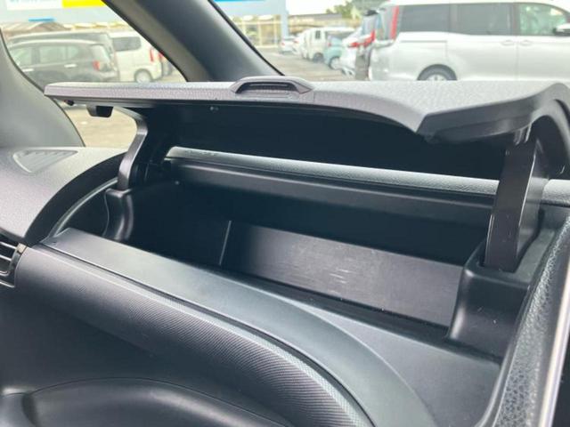 ノア ハイブリッドSiダブルバイビー 新品タイヤ/保証書/純正 10インチ SDナビ/衝突安全装置/両側電動スライドドア/シートヒーター 前席/車線逸脱防止支援システム/シート ハーフレザー/パーキングアシスト バックガイド バックカメラ(47枚目)