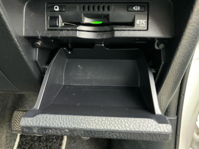 ノア ハイブリッドSiダブルバイビー 新品タイヤ/保証書/純正 10インチ SDナビ/衝突安全装置/両側電動スライドドア/シートヒーター 前席/車線逸脱防止支援システム/シート ハーフレザー/パーキングアシスト バックガイド バックカメラ(50枚目)