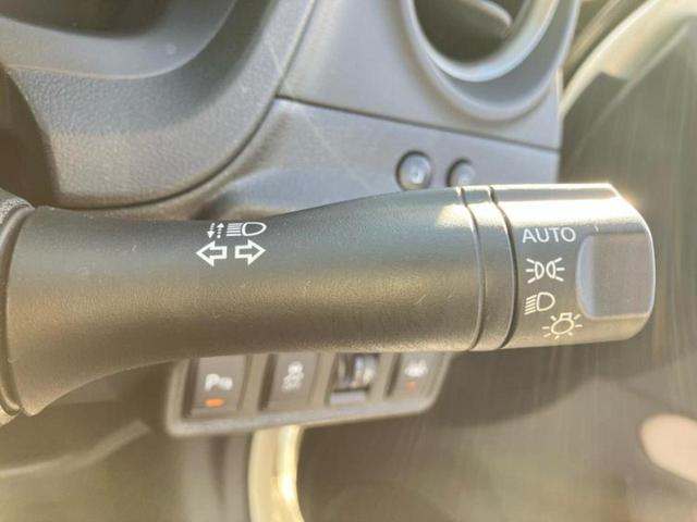 ノート eパワーX 保証書/純正 SDナビ/衝突安全装置/車線逸脱防止支援システム/ドライブレコーダー 社外/ヘッドランプ HID/Bluetooth接続/ETC/EBD付ABS/横滑り防止装置/アイドリングストップ(16枚目)