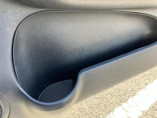 ノート eパワーX 保証書/純正 SDナビ/衝突安全装置/車線逸脱防止支援システム/ドライブレコーダー 社外/ヘッドランプ HID/Bluetooth接続/ETC/EBD付ABS/横滑り防止装置/アイドリングストップ(34枚目)