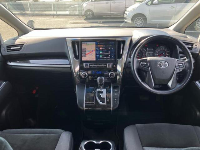 アルファード S Aパッケージ 新品タイヤ/サンルーフ/保証書/社外 11インチ SDナビ/フリップダウンモニター 社外 12.8インチ/トヨタセーフティセンス/両側電動スライドドア/車線逸脱防止支援システム 衝突被害軽減システム(4枚目)