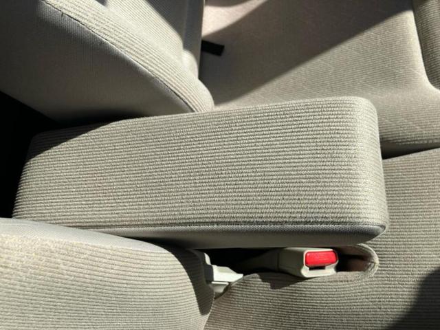 ワゴンＲ ハイブリッドＦＸ　シートヒーター　運転席／ＥＢＤ付ＡＢＳ／横滑り防止装置／アイドリングストップ／エアバッグ　運転席／エアバッグ　助手席／パワーウインドウ／キーレスエントリー／オートエアコン／パワーステアリング（26枚目）