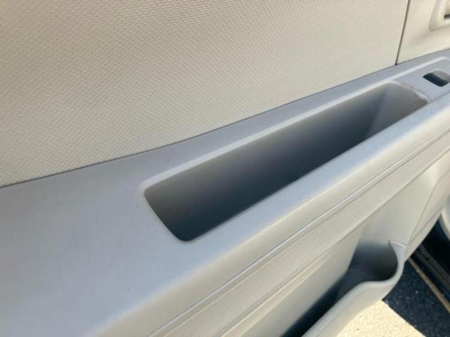 ワゴンＲ ハイブリッドＦＸ　シートヒーター　運転席／ＥＢＤ付ＡＢＳ／横滑り防止装置／アイドリングストップ／エアバッグ　運転席／エアバッグ　助手席／パワーウインドウ／キーレスエントリー／オートエアコン／パワーステアリング（37枚目）