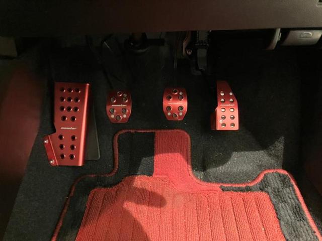 スイフトスポーツ スポーツ　社外エアロ／保証書／社外　８インチ　ＳＤナビ／衝突安全装置／シートヒーター／車線逸脱防止支援システム／パーキングアシスト　バックガイド／ドライブレコーダー　前後／ヘッドランプ　ＬＥＤ　バックカメラ（17枚目）