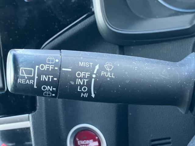 フィット １３Ｇ・Ｌパッケージ　新品タイヤ／保証書／純正　ＳＤナビ／パーキングアシスト　バックガイド／ヘッドランプ　ＬＥＤ／ＵＳＢジャック／ＥＴＣ／ＥＢＤ付ＡＢＳ／横滑り防止装置／アイドリングストップ／バックモニター　バックカメラ（17枚目）