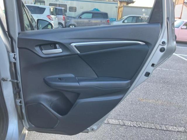 フィット １３Ｇ・Ｌパッケージ　新品タイヤ／保証書／純正　ＳＤナビ／パーキングアシスト　バックガイド／ヘッドランプ　ＬＥＤ／ＵＳＢジャック／ＥＴＣ／ＥＢＤ付ＡＢＳ／横滑り防止装置／アイドリングストップ／バックモニター　バックカメラ（24枚目）