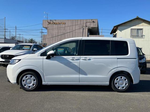 フリード ＡＩＲ　保証書／純正　８インチ　ナビ／ホンダセンシング／両側電動スライドドア／車線逸脱防止支援システム／登録済未使用車／ヘッドランプ　ＬＥＤ／ＵＳＢジャック／Ｂｌｕｅｔｏｏｔｈ接続／ＥＢＤ付ＡＢＳ　禁煙車（2枚目）