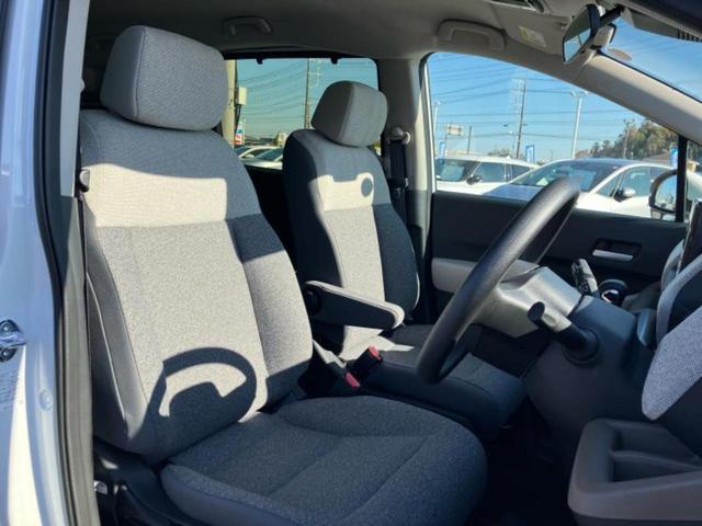 フリード ＡＩＲ　保証書／純正　８インチ　ナビ／ホンダセンシング／両側電動スライドドア／車線逸脱防止支援システム／登録済未使用車／ヘッドランプ　ＬＥＤ／ＵＳＢジャック／Ｂｌｕｅｔｏｏｔｈ接続／ＥＢＤ付ＡＢＳ　禁煙車（5枚目）