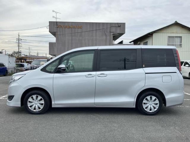 ノア X 新品タイヤ/保証書/社外 9インチ ナビ/トヨタセーフティセンス/電動スライドドア/車線逸脱防止支援システム/ヘッドランプ LED/Bluetooth接続/ETC/EBD付ABS/横滑り防止装置(2枚目)