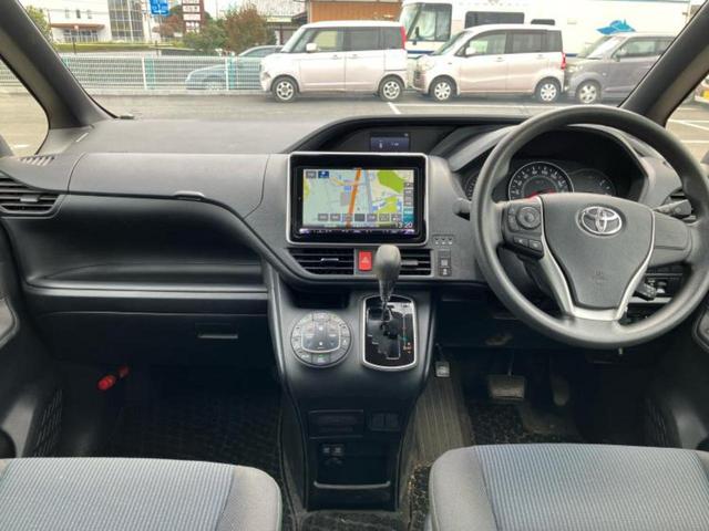 ノア X 新品タイヤ/保証書/社外 9インチ ナビ/トヨタセーフティセンス/電動スライドドア/車線逸脱防止支援システム/ヘッドランプ LED/Bluetooth接続/ETC/EBD付ABS/横滑り防止装置(4枚目)