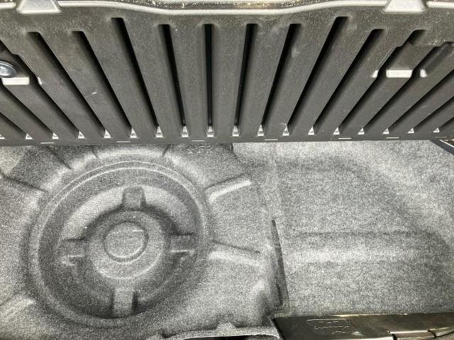 ノア X 新品タイヤ/保証書/社外 9インチ ナビ/トヨタセーフティセンス/電動スライドドア/車線逸脱防止支援システム/ヘッドランプ LED/Bluetooth接続/ETC/EBD付ABS/横滑り防止装置(25枚目)