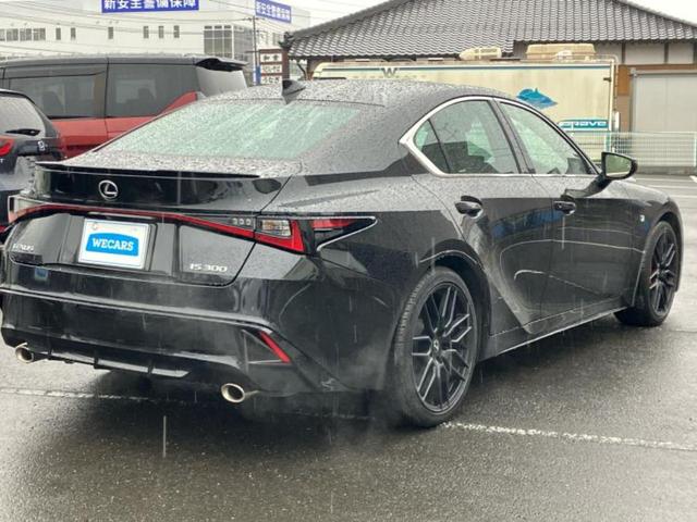 IS IS300Fスポーツモードブラック 保証書/純正 10インチ ナビ/衝突安全装置/エアーシート 前席/パノラミックビューモニター/車線逸脱防止支援システム/シート フルレザー/ヘッドランプ LED/ETC2.0/EBD付ABS 革シート(3枚目)