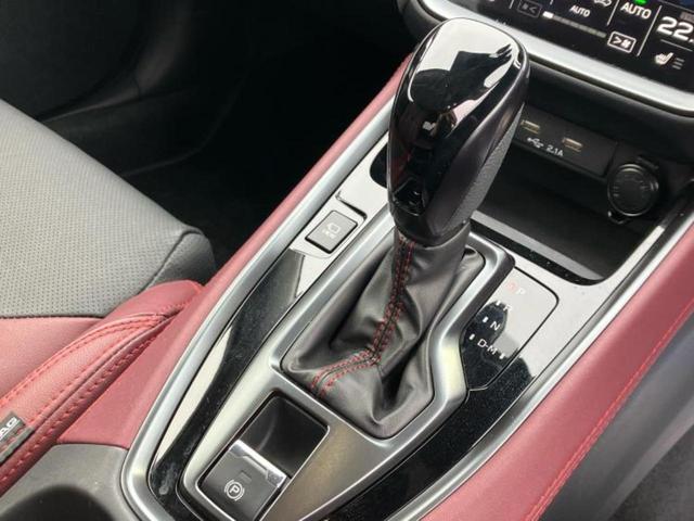 レヴォーグ ４ＷＤ　ＳＴＩスポーツＥＸ　新品タイヤ／保証書／純正　１１．６インチ　メモリーナビ／スマートリヤビューミラー／アイサイト／シートヒーター　全席／車線逸脱防止支援システム／シート　フルレザー／電動バックドア　革シート　バックカメラ（18枚目）