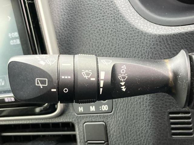 ヴォクシー ＺＳキラメキ２　保証書／純正　９インチ　ＳＤナビ／フリップダウンモニター　純正　１２．１インチ／トヨタセーフティセンス／両側電動スライドドア／車線逸脱防止支援システム／ヘッドランプ　ＬＥＤ　衝突被害軽減システム（17枚目）