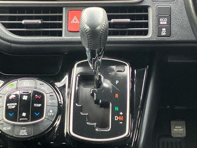 ヴォクシー ＺＳキラメキ２　保証書／純正　９インチ　ＳＤナビ／フリップダウンモニター　純正　１２．１インチ／トヨタセーフティセンス／両側電動スライドドア／車線逸脱防止支援システム／ヘッドランプ　ＬＥＤ　衝突被害軽減システム（18枚目）