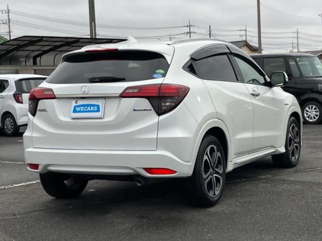 ヴェゼル ハイブリッドＺ・ホンダセンシング　純正　８インチ　ＳＤナビ／ホンダセンシング／シートヒーター　前席／車線逸脱防止支援システム／シート　ハーフレザー／ヘッドランプ　ＬＥＤ／Ｂｌｕｅｔｏｏｔｈ接続／ＥＴＣ／ＥＢＤ付ＡＢＳ　バックカメラ（3枚目）