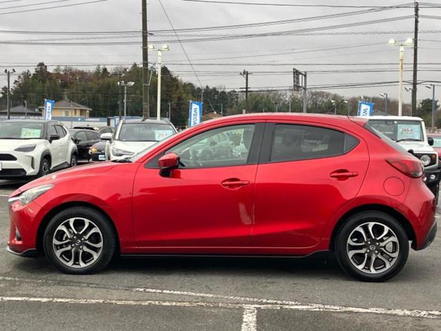 デミオ ＸＤツーリング　純正エアロ／純正　ＳＤナビ／衝突安全装置／ヘッドランプ　ＬＥＤ／Ｂｌｕｅｔｏｏｔｈ接続／ＥＴＣ／ＥＢＤ付ＡＢＳ／横滑り防止装置／アイドリングストップ／クルーズコントロール／バックモニター　フルエアロ（2枚目）