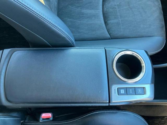 プリウスα Ｇツーリングセレクション　純正　８インチ　ＳＤナビ／衝突安全装置／車線逸脱防止支援システム／シート　ハーフレザー／ヘッドランプ　ＬＥＤ／Ｂｌｕｅｔｏｏｔｈ接続／ＥＴＣ／ＥＢＤ付ＡＢＳ／横滑り防止装置／クルーズコントロール（33枚目）