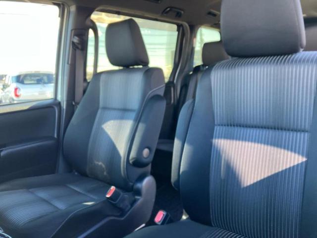 ヴォクシー ＺＳキラメキ２　新品タイヤ／純正　９インチ　ＳＤナビ／フリップダウンモニター　純正　１２．１インチ／トヨタセーフティセンス／車線逸脱防止支援システム／ヘッドランプ　ＬＥＤ／Ｂｌｕｅｔｏｏｔｈ接続／ＥＴＣ２．０（7枚目）