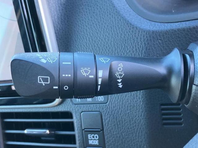 ヴォクシー ＺＳキラメキ２　新品タイヤ／純正　９インチ　ＳＤナビ／フリップダウンモニター　純正　１２．１インチ／トヨタセーフティセンス／車線逸脱防止支援システム／ヘッドランプ　ＬＥＤ／Ｂｌｕｅｔｏｏｔｈ接続／ＥＴＣ２．０（17枚目）