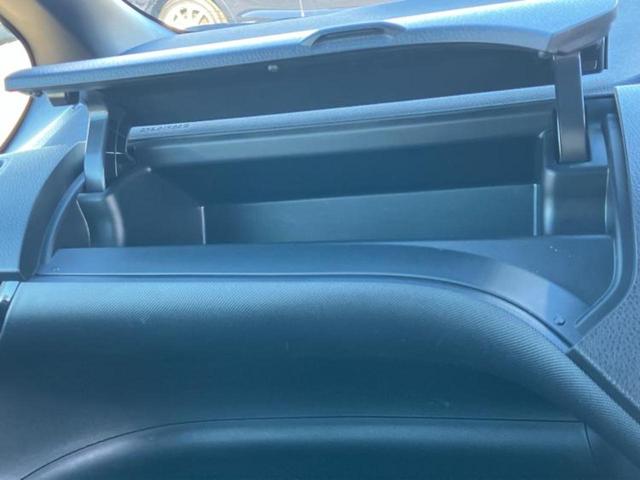 ヴォクシー ＺＳキラメキ２　新品タイヤ／純正　９インチ　ＳＤナビ／フリップダウンモニター　純正　１２．１インチ／トヨタセーフティセンス／車線逸脱防止支援システム／ヘッドランプ　ＬＥＤ／Ｂｌｕｅｔｏｏｔｈ接続／ＥＴＣ２．０（36枚目）