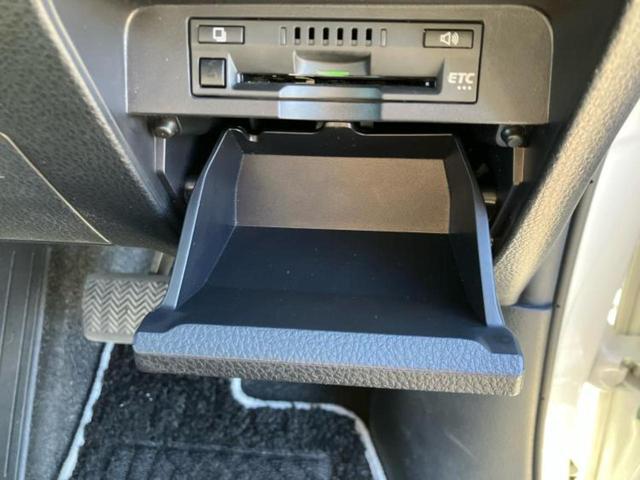 ヴォクシー ＺＳキラメキ２　新品タイヤ／純正　９インチ　ＳＤナビ／フリップダウンモニター　純正　１２．１インチ／トヨタセーフティセンス／車線逸脱防止支援システム／ヘッドランプ　ＬＥＤ／Ｂｌｕｅｔｏｏｔｈ接続／ＥＴＣ２．０（43枚目）