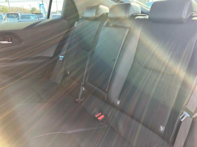 プリウス Ｚ　新品タイヤ／パノラマルーフ／保証書／ディスプレイオーディオ＋ナビ１２．３インチ／デジタルインナーミラー／トヨタセーフティセンス／エアーシート　前席／パノラミックビューモニター　サンルーフ　全周囲カメラ（8枚目）