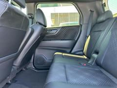 ＷＥＣＡＲＳでは各商談席に大型モニターをご用意しております！見やすい大画面でゆったりと全国の在庫をご覧いただけます！是非ご来店お待ちしております！ 7