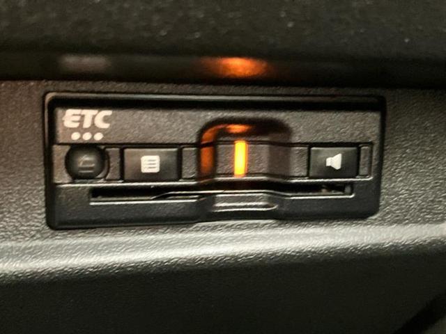 ジムニー ４ＷＤ　ＸＬ　新品タイヤ／保証書／純正　８インチ　ＳＤナビ／セーフティサポート（スズキ）／シートヒーター　前席／車線逸脱防止支援システム／ヘッドランプ　ＬＥＤ／Ｂｌｕｅｔｏｏｔｈ接続／ＥＴＣ／ＡＢＳ　ワンオーナー（18枚目）