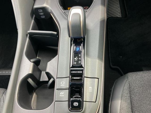 クラウンクロスオーバー 4WD Gアドバンスド 保証書/ディスプレイオーディオ+ナビ11インチ/デジタルインナーミラー/トヨタセーフティセンス/全方位モニター/車線逸脱防止支援システム/シート ハーフレザー 衝突被害軽減システム 全周囲カメラ(18枚目)