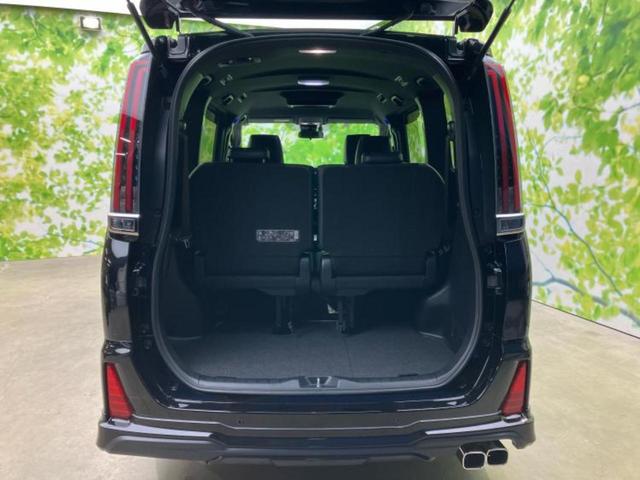 ノア ハイブリッドＳｉダブルバイビー３　モデリスタエアロ／保証書／純正　１０インチ　ＳＤナビ／フリップダウンモニター　純正　１２．１インチ／トヨタセーフティセンス／両側電動スライドドア／シートヒーター　前席／車線逸脱防止支援システム（20枚目）