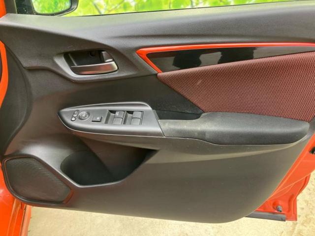 フィット RSホンダセンシング 新品タイヤ/純正 8インチ SDナビ/ホンダセンシング/車線逸脱防止支援システム/ドライブレコーダー 社外/ヘッドランプ LED/USBジャック/Bluetooth接続/ETC/EBD付ABS 寒冷地(20枚目)