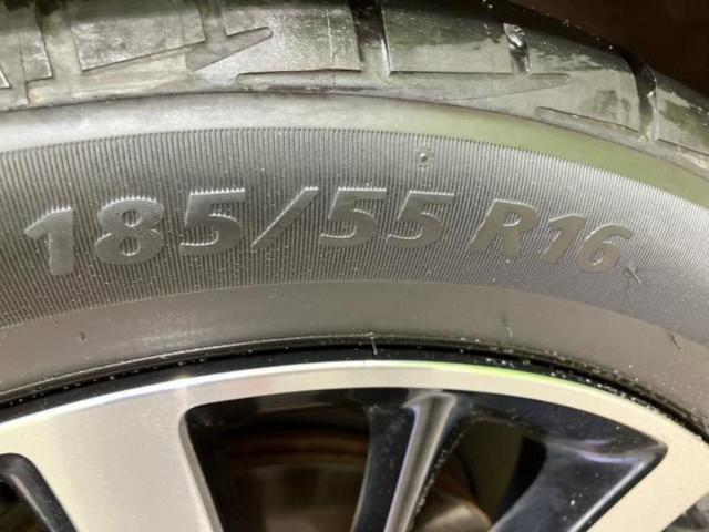 フィット ＲＳホンダセンシング　新品タイヤ／純正　８インチ　ＳＤナビ／ホンダセンシング／車線逸脱防止支援システム／ドライブレコーダー　社外／ヘッドランプ　ＬＥＤ／ＵＳＢジャック／Ｂｌｕｅｔｏｏｔｈ接続／ＥＴＣ／ＥＢＤ付ＡＢＳ　寒冷地（40枚目）